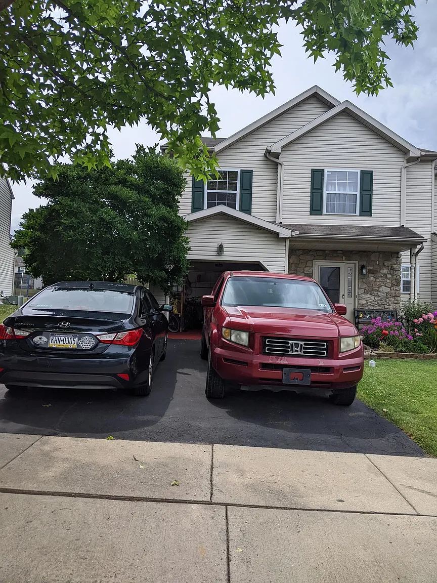 4032 Reeve Dr photo 1