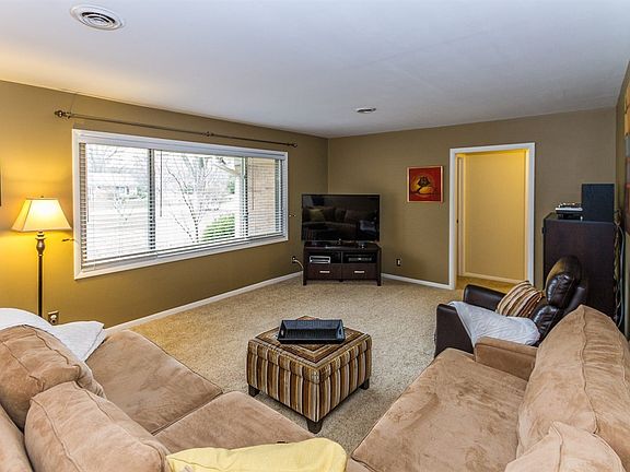 4th image of 5630 Skyridge Dr