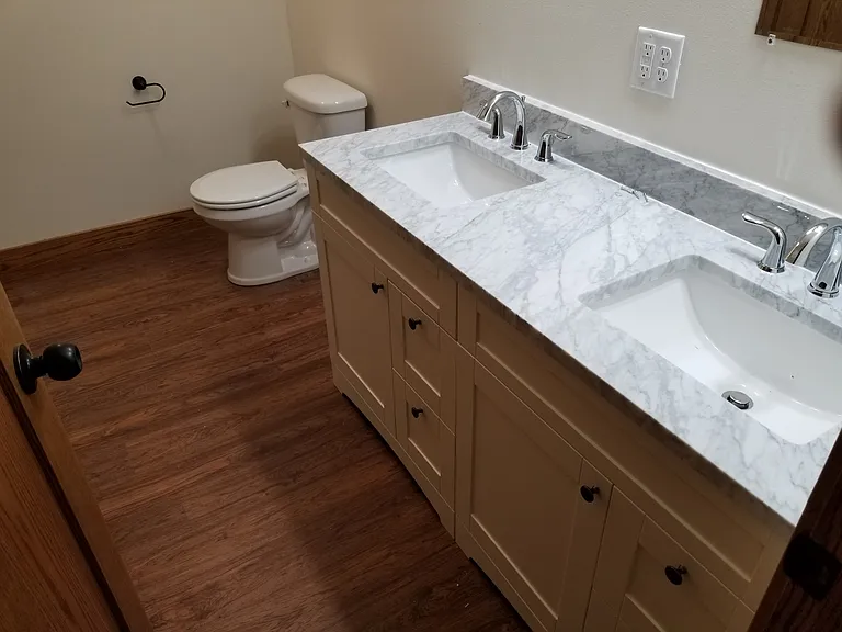 506 Mustang Ln — Photo 2