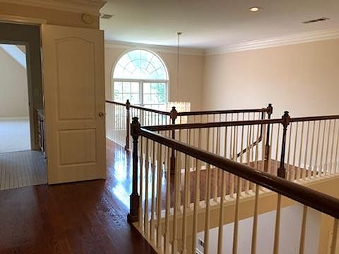 3rd image of 6027 Thorn Lake Dr