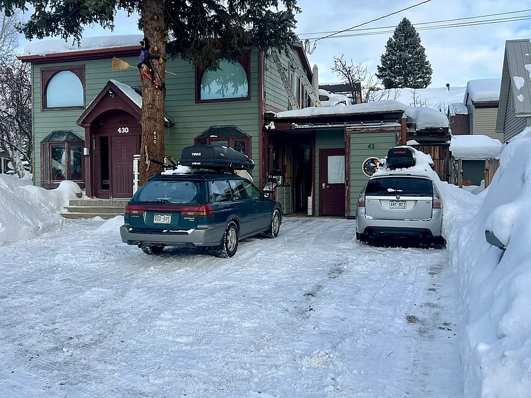 430 Laurel St — Photo 17