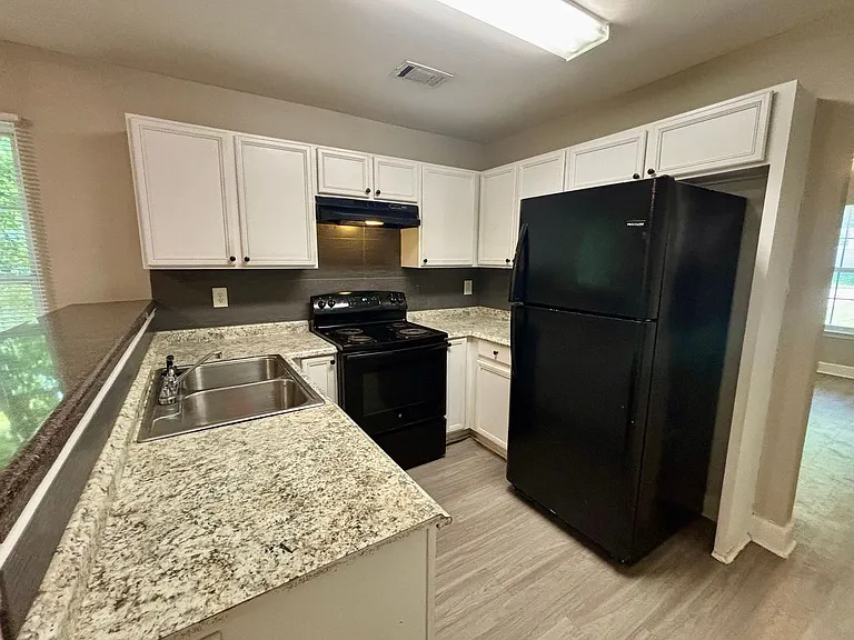 2595 Elliott St NW — Photo 7