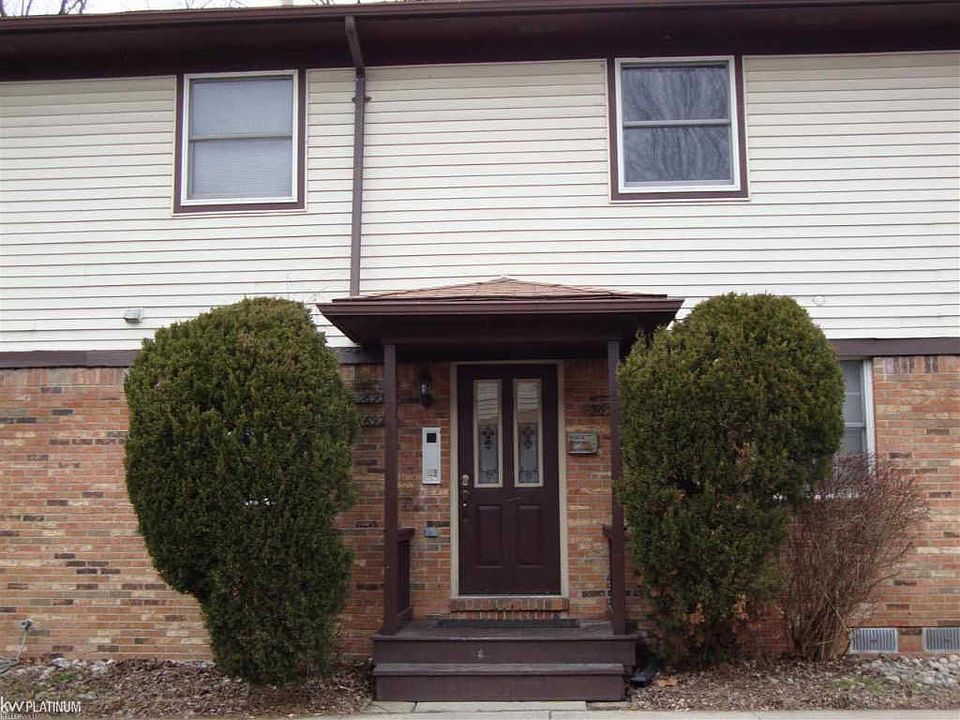 1st image of 36931 Brewster Ln