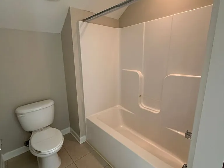410 Conley Dr — Photo 14