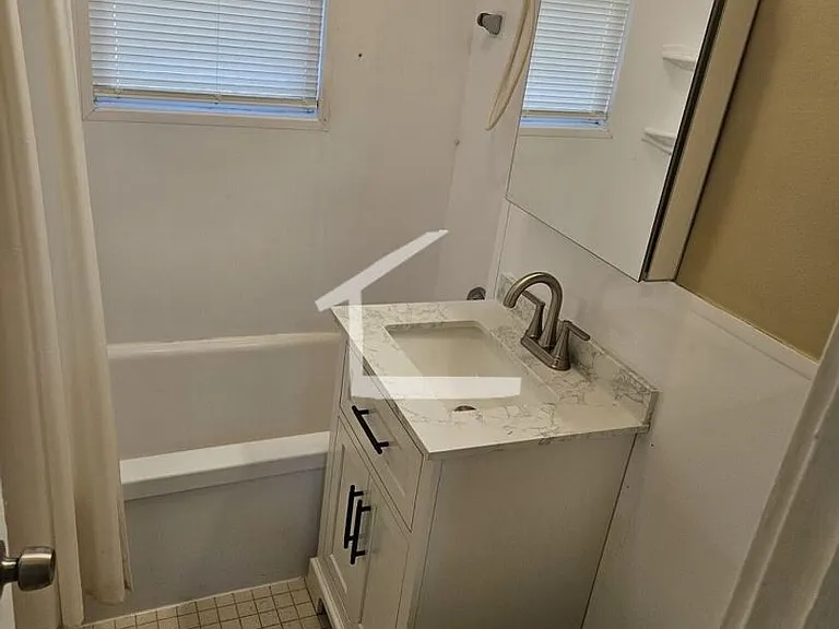 34 Sidlaw Rd #1A — Photo 5