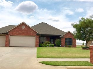 204 Southpointe Ave, Tuttle, OK 73089