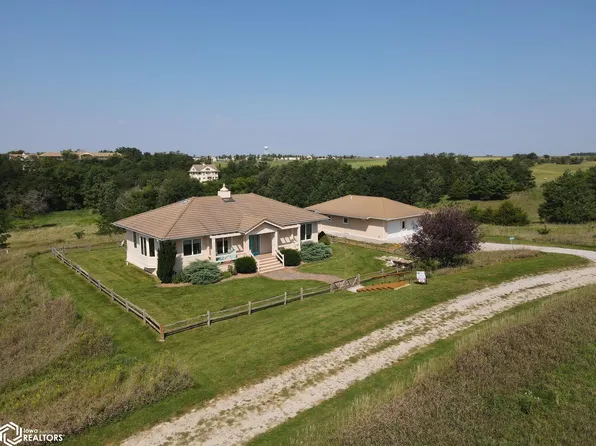 1827 Crystal Springs Ln, Fairfield, IA 52556