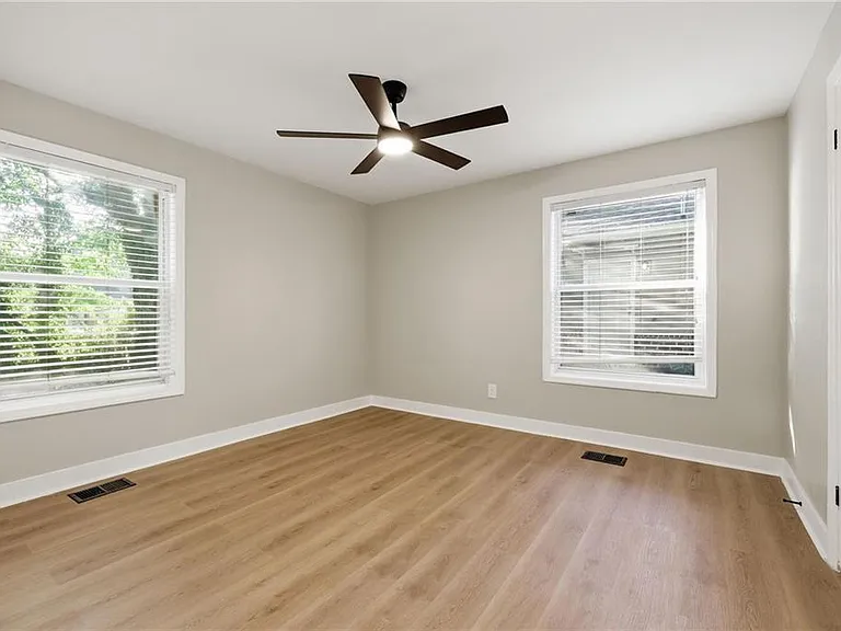 311 Henry Aaron Ave SW — Photo 21