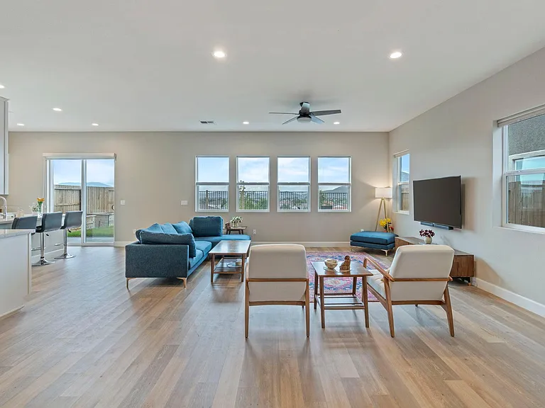 2813 Thistle Pine Ct — Photo 13