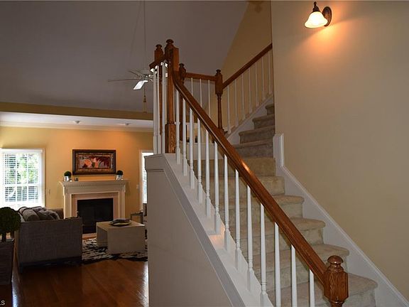 3rd image of 2402 Retriever Ln