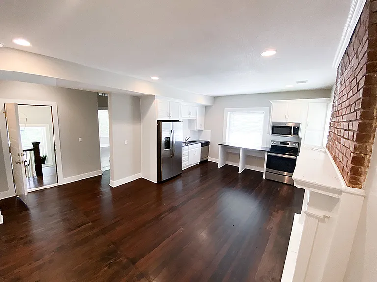 3726 Washington | Charming Updated Apartment — Photo 42