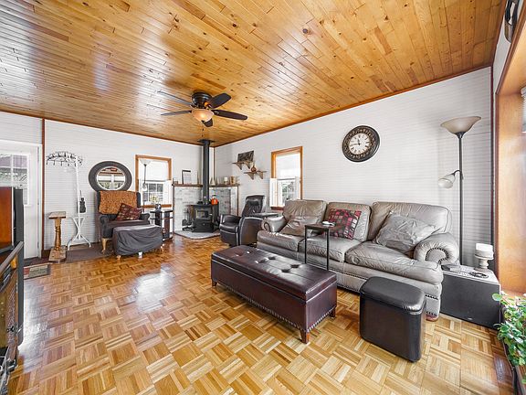 4th image of 8727 Newland Ave
