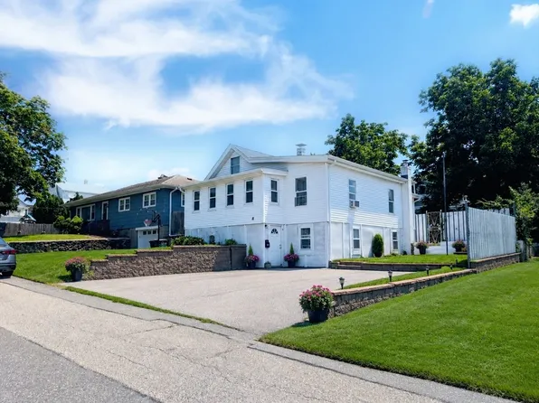 18 Glenwood St, North Andover, MA 01845