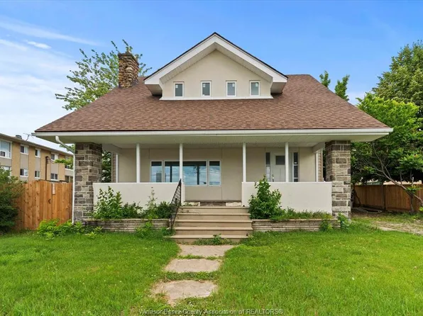 305 Erie St S, Leamington, ON N8H 3C7
