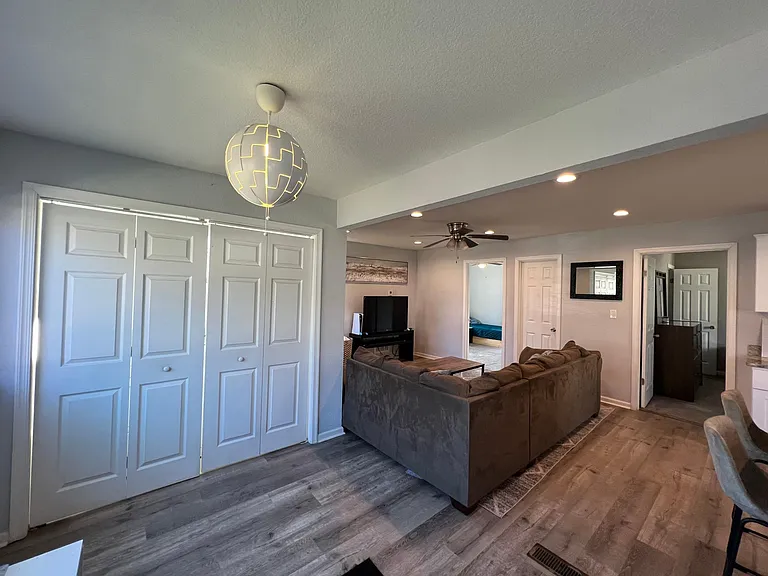 3205 Brighton St — Photo 7