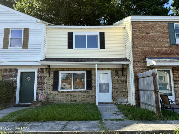 426 Myrtlewood Circle, Jacksonville, NC 28546