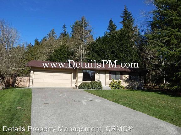 2nd image of 19338 NE Crestwood Ct