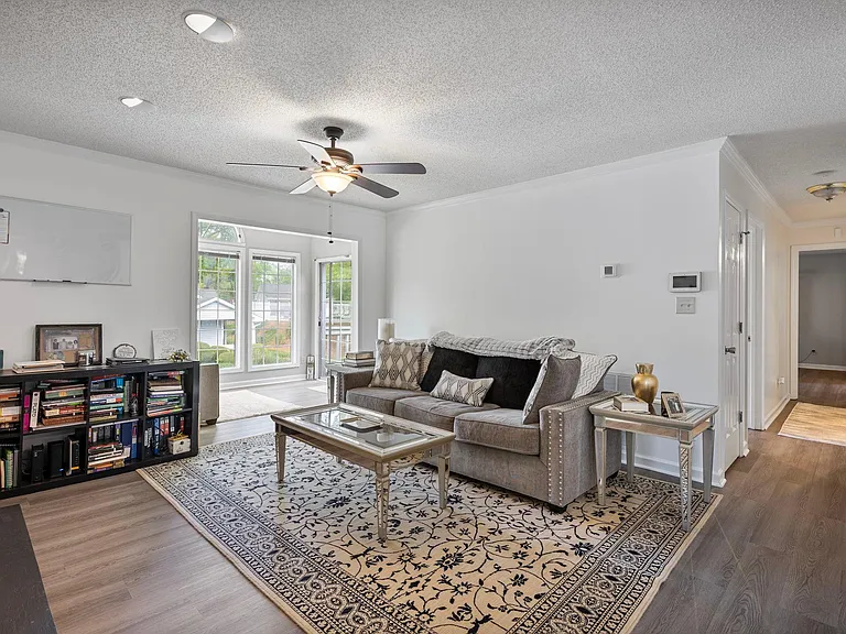 655 Balfour Rd — Photo 4