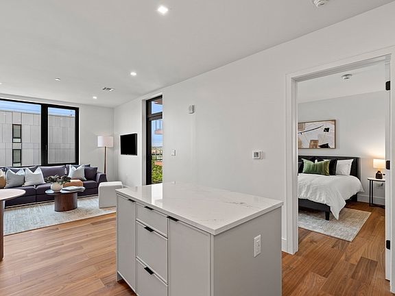 5th image of 1515 Commonwealth Ave #814