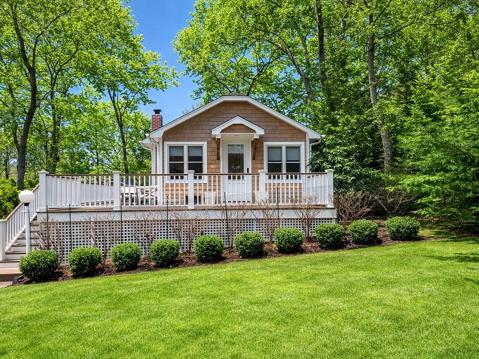 Welcome to Your Perfect Hamptons Escape. — Photo 3
