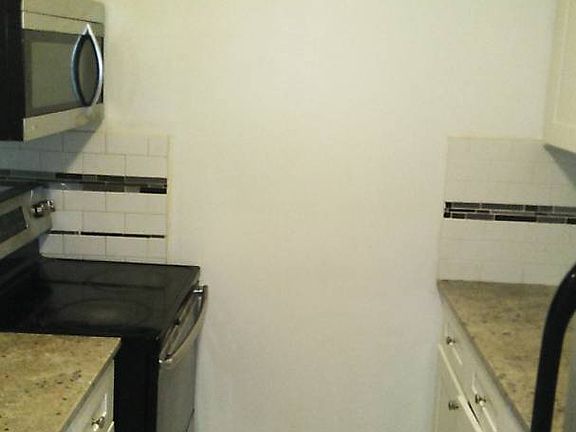 3rd image of 108 Seaview Ave Fl 1ST