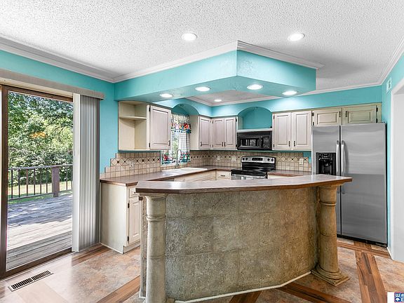 5th image of 2333 Devonshire Dr
