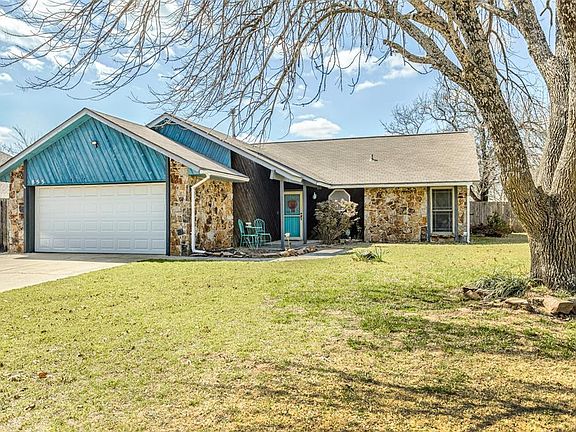2nd image of 855 Twisted Oak Dr