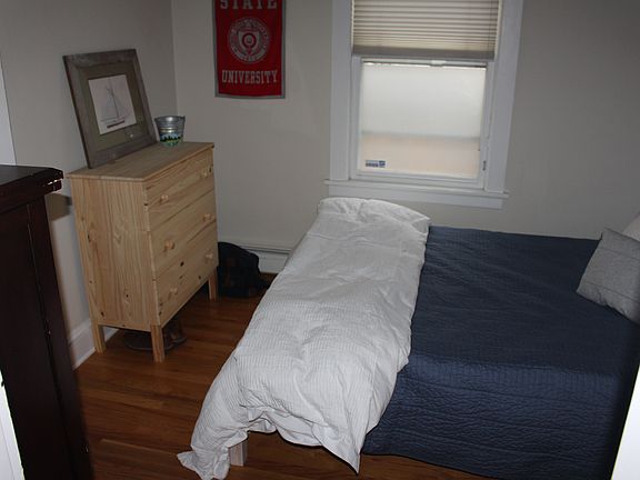 1st floor Bedroom with Closet