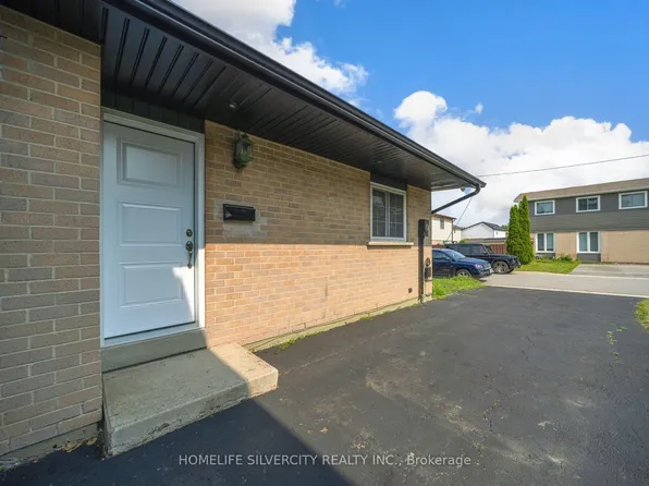 3 Hapsburg Sq, Brampton, ON L6S 1Y7