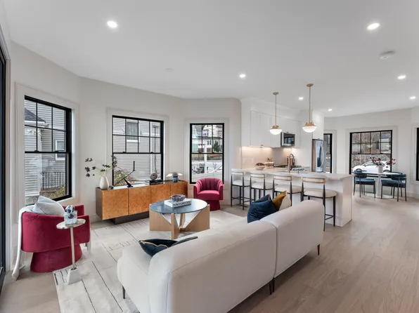 142 Metropolitan Ave #A, Roslindale, MA 02131