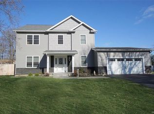 4929 Kraus Rd, Clarence, NY 14031