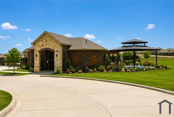 6140 Fall Creek Ln — Photo 9