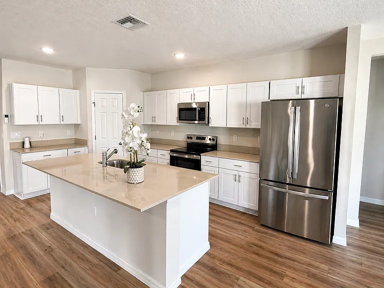 1305 Current Pl — Photo 11