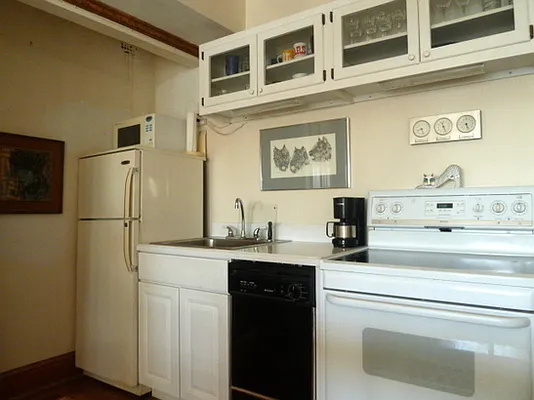 Rented by BLU Real Estate | media 19