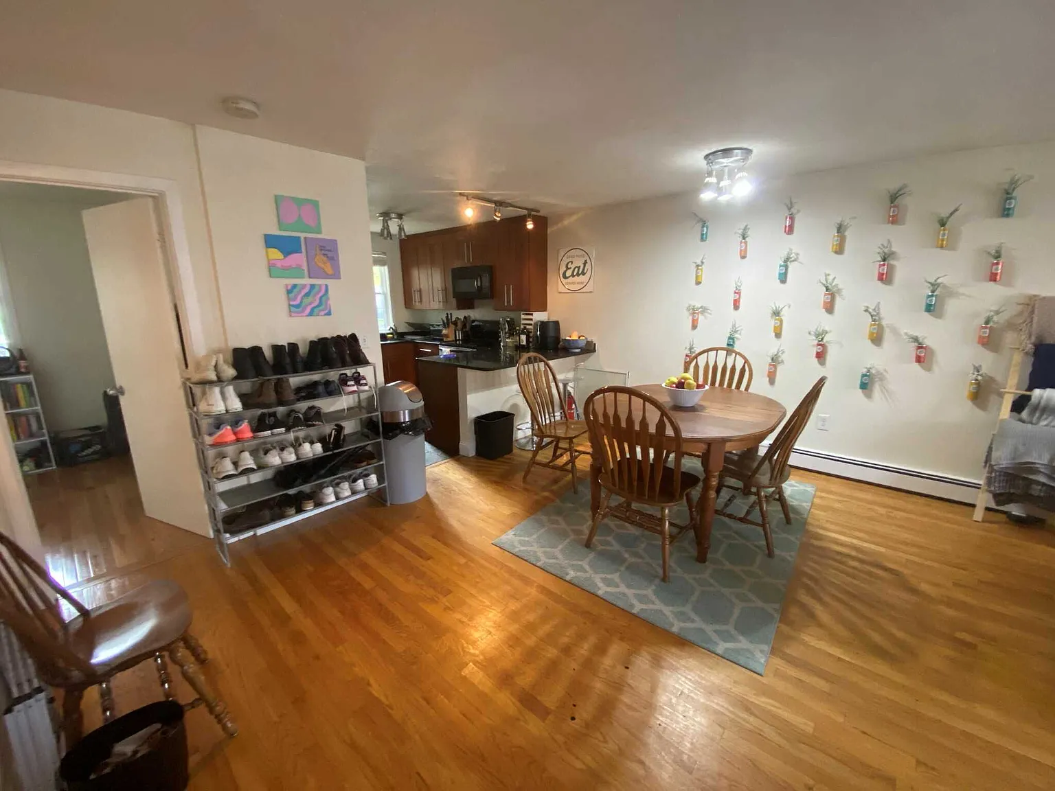 4 bed, $6,400 — Photo 2