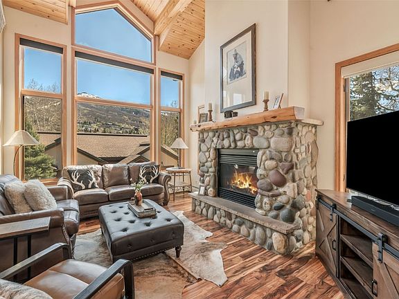 3rd image of 2507 Evergreen Lane UNIT 7