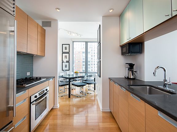 2nd image of 310 W 52nd St APT 21B