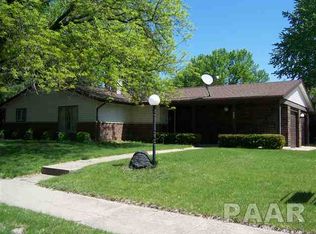 3904 N Molleck Dr, Peoria, IL