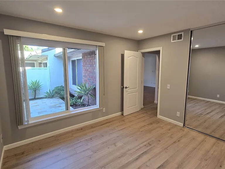5065 Balsawood — Photo 15