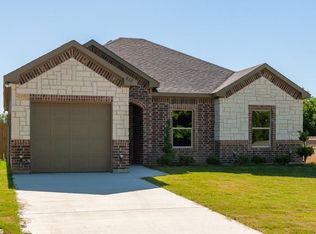 812 Oak St, Ferris, TX 75125