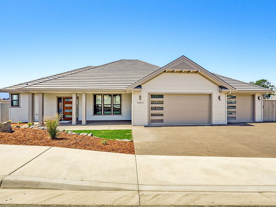 1st image of 5609 Fallbrook Ln