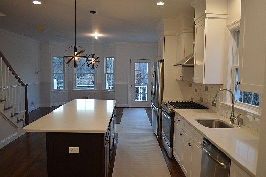 3rd image of 41 Park Ln #B