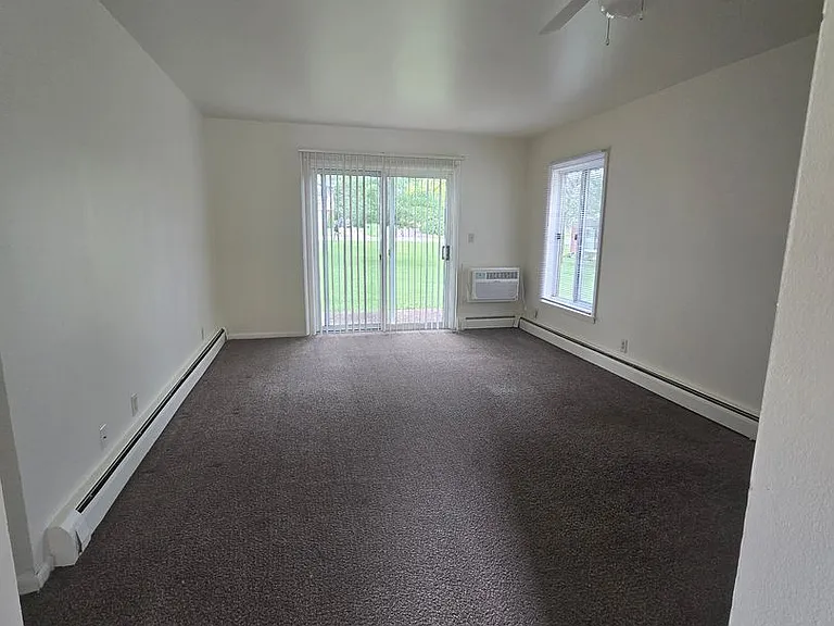 Mulford Park Apartments — Photo 1