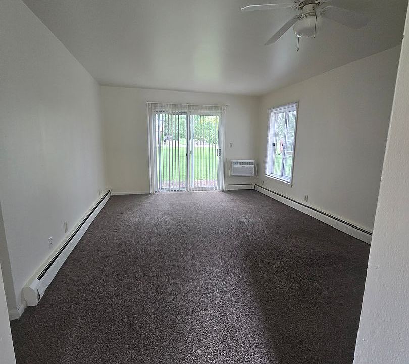 1st image of 444 Gramercy Dr #363-02
