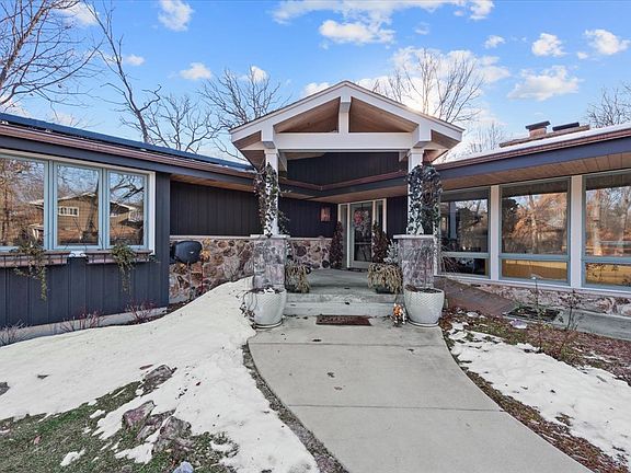 2nd image of 2655 Crestwood Ln