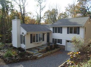 392 Hattertown Rd, Monroe, CT 06468