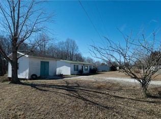 113 Crosswinds Pl, Mount Airy, NC 27030