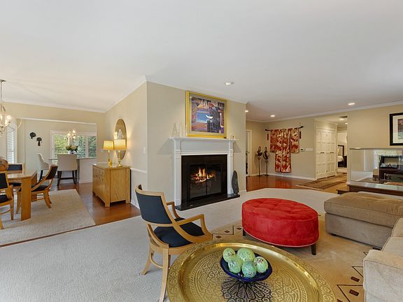 4th image of 6 Oak Brook Club Dr APT J204