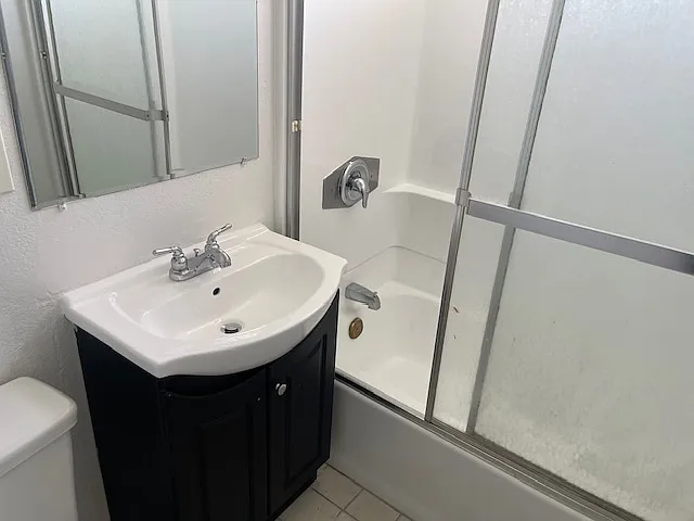 5105 Woodman Ave #10 — Photo 11