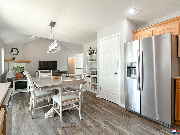 3rd image of 21768 Highview St
